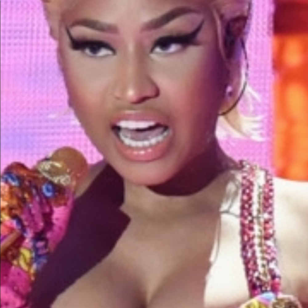 Meet your Posher, Jasmine